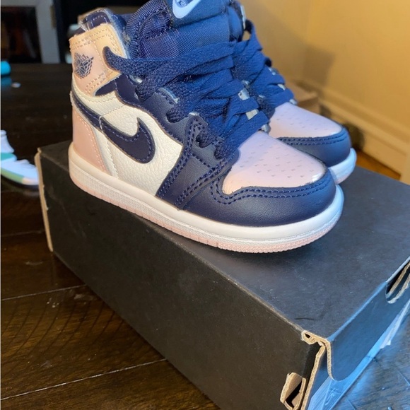 Jordan 1 Atmosphere ‘Bubblegum’ - Picture 2 of 4